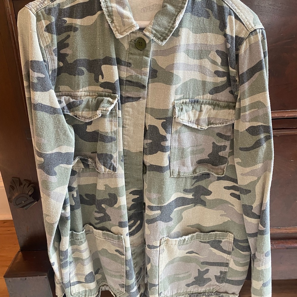 Camo button up cardigan/coat size S!